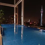 Cl 29A Insta Klcc View & Infinity Pool